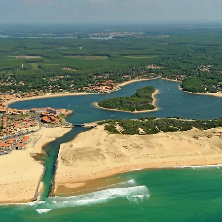 Aparthotel & Golf Le Boucanier Port D'albret 3*